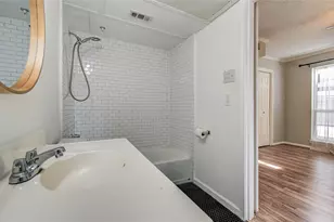 6410 Del Monte Dr, Houston, TX 77057 - Photo 20