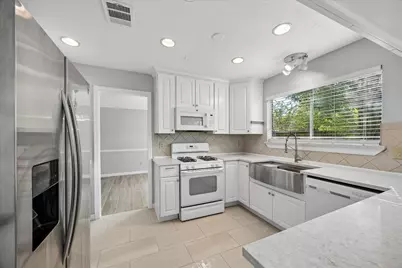806 Forest Bay Court, Houston, TX 77062 - Photo 4