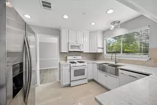 806 Forest Bay Ct, Houston, TX 77062 - Photo 4