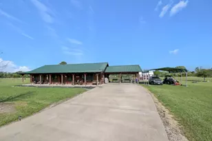 130 Raleigh Cir, Trinity, TX 75862 - Photo 1