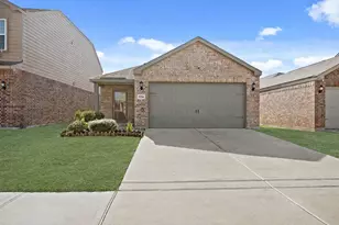 6214 El Topacio Dr, Houston, TX 77048 - Photo 2