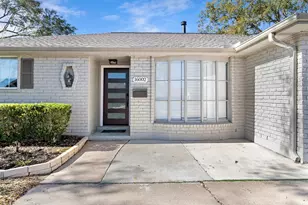 16002 Diana Ln, Houston, TX 77062 - Photo 4