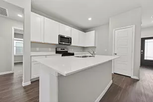 9247 Grace Rdg Dr, Willis, TX 77318 - Photo 8