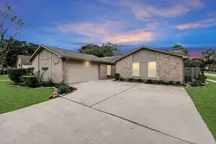 3102 Cherry Creek Dr, Missouri City, TX 77459 - Photo 2
