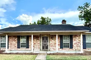 12615 Shannon Hills Dr, Houston, TX 77099 - Photo 1