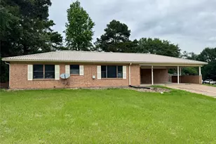 423 Edens St, Grapeland, TX 75844 - Photo 1