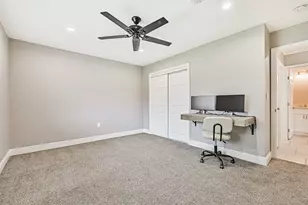16502 Diana Ln, Houston, TX 77062 - Photo 22