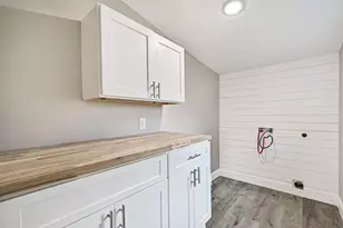 16502 Diana Ln, Houston, TX 77062 - Photo 22