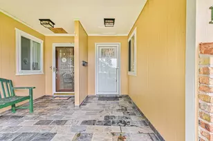 16502 Diana Ln, Houston, TX 77062 - Photo 4