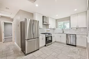 16502 Diana Ln, Houston, TX 77062 - Photo 14