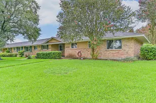 16502 Diana Ln, Houston, TX 77062 - Photo 2