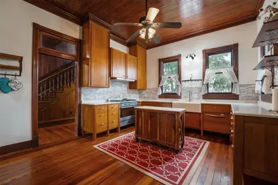 315 Walnut Street, New Ulm, TX 78950 - Photo 6