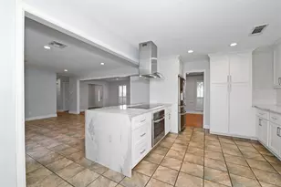 3415 Freshmeadows Dr, Houston, TX 77063 - Photo 16