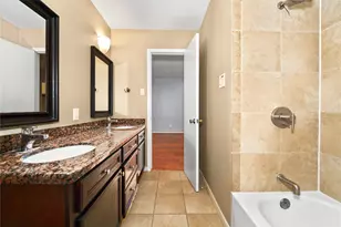 3415 Freshmeadows Dr, Houston, TX 77063 - Photo 26