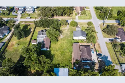 9126 Shady Drive, Houston, TX 77016 - Photo 8