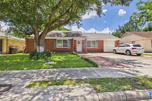 113 W Riverwood Dr, Houston, TX 77076 - Photo 1