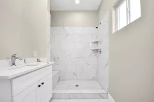 8215 La Porte Rd, Houston, TX 77012 - Photo 22