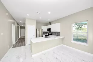8215 La Porte Rd, Houston, TX 77012 - Photo 8