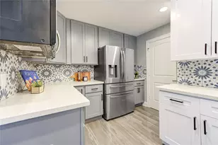 15137 Kimberley Ct, Houston, TX 77079 - Photo 2