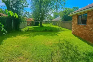 2211 Mosher Ln, Houston, TX 77088 - Photo 2