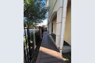 3000 McCulloch Circle, Houston, TX 77056 - Photo 6