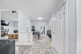 8289 Kingsbrook Rd, Houston, TX 77024 - Photo 2