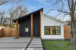 410 E 33rd St, Houston, TX 77018 - Photo 1