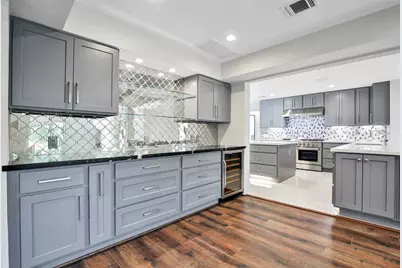 15607 Memorial Drive, Houston, TX 77079 - Photo 16