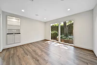 15607 Memorial Drive, Houston, TX 77079 - Photo 18