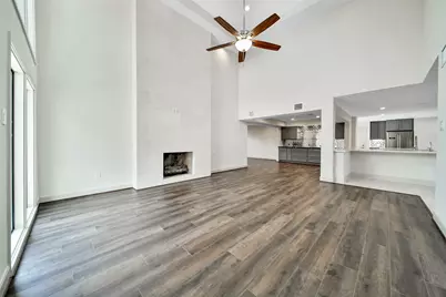 15607 Memorial Drive, Houston, TX 77079 - Photo 20