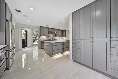 15607 Memorial Drive, Houston, TX 77079 - Photo 12