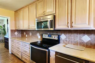 1735 W 10th St, Freeport, TX 77541 - Photo 12