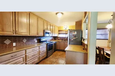 1735 W 10th Street, Freeport, TX 77541 - Photo 10