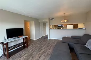 2824 S Bartell Dr, Houston, TX 77054 - Photo 4