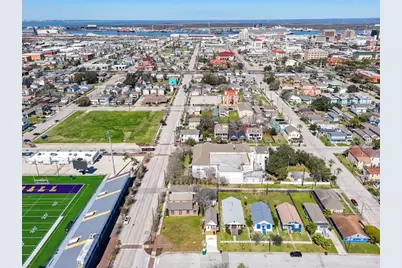 1326 27th Street, Galveston, TX 77550 - Photo 10