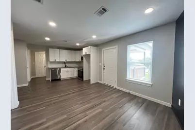 7317 Briefway 1/2 Street #c, Houston, TX 77087 - Photo 2
