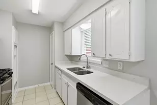 15119 Bathurst Dr, Houston, TX 77053 - Photo 12