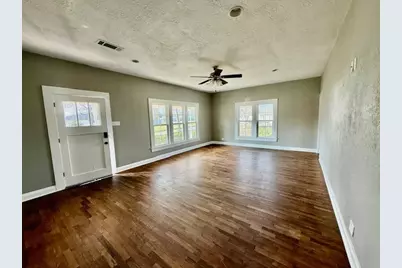 1401 Ordway Street, Port Neches, TX 77651 - Photo 2