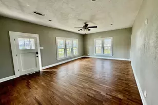 1401 Ordway St, Port Neches, TX 77651 - Photo 2