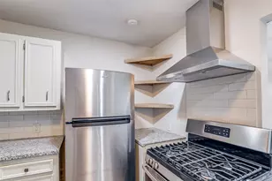 1749 Des Jardines St, Houston, TX 77023 - Photo 8