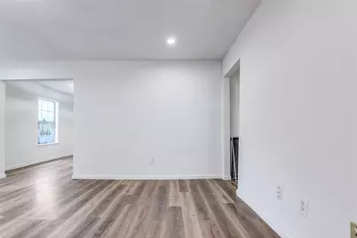 1749 Des Jardines Street, Houston, TX 77023 - Photo 6