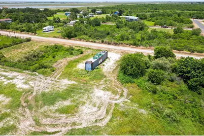 1305 Martinque Lane, Port Bolivar, TX 77650 - Photo 10