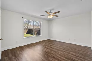 8004 Fallen Oak Ln, Texas City, TX 77591 - Photo 18