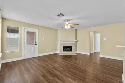 8004 Fallen Oak Lane, Texas City, TX 77591 - Photo 10