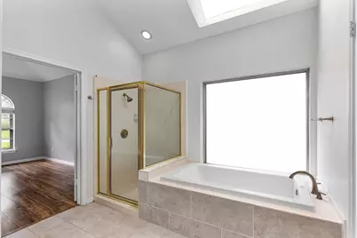 5622 Woodland Creek Drive, Houston, TX 77345 - Photo 16