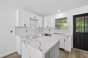 4933 Doolittle Blvd, Houston, TX 77033 - Photo 8