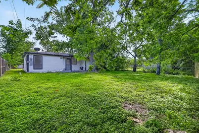 4933 Doolittle Boulevard, Houston, TX 77033 - Photo 24