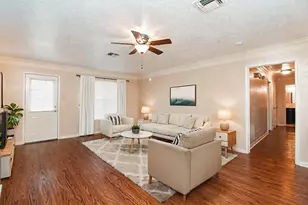 2014 Jones St, Rosenberg, TX 77471 - Photo 6