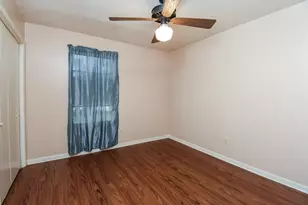 2014 Jones St, Rosenberg, TX 77471 - Photo 32