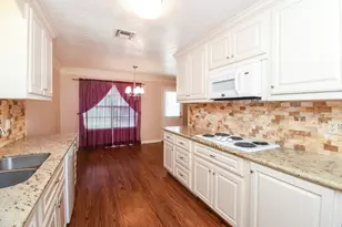 2014 Jones St, Rosenberg, TX 77471 - Photo 18